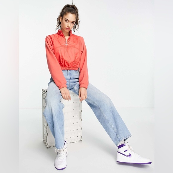 Nike Swoosh high rise plush top in lobster pink NWT Size Medium - Picture 2 of 11